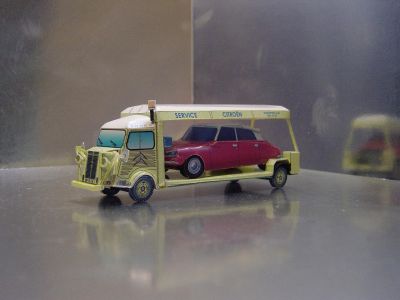 HY transport de voiture de Camille
ModÃ¨le en papier photo au 1/66Â°
