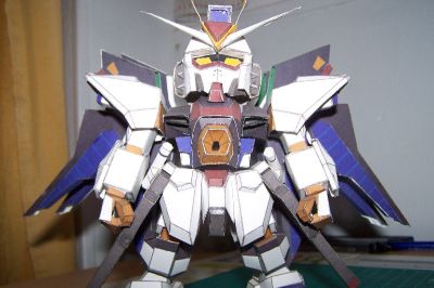 strike freedom SD
voici le gundam strike freedom vue de face
