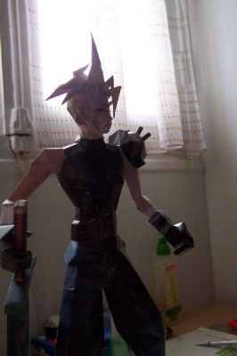 cloud strife
voici une autre vue de cotÃ©e 
