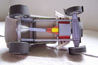 hot rod monster garage
voici une vue de dessous du hot rod
