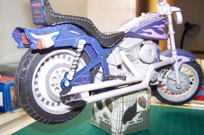 harley davidson fxwg 1980
voici une vue de derriere
