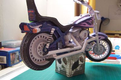 harley davidson fxwg 1980
voici une vue de derriere
