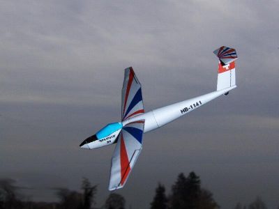 B4 PC11
Seul planeur construit par Pilatus.

http://avions-papier.heb3.org/
