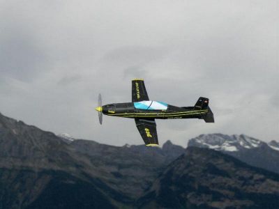 PC-9
Avion de formation Pilatus, dÃ©rivÃ© du PC-7 mais en plus puissant.

http://avions-papier.heb3.org/
