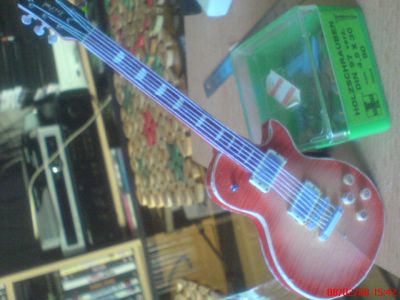 une guitar gibson
