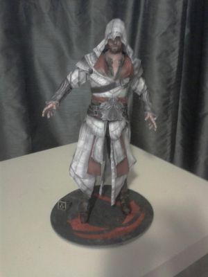 ezio
ma rea pour noel pour offrir a mon fils qui est fan d'assassin's creed. HAAAAAAARD. mais le resultat vaut le coup d'oeil
