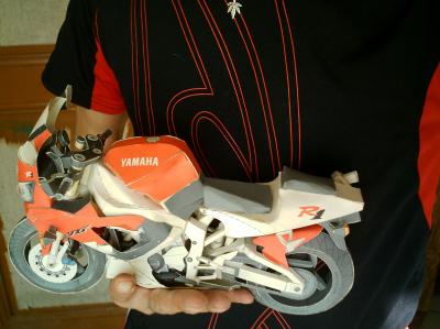 yamaha_r1.jpg