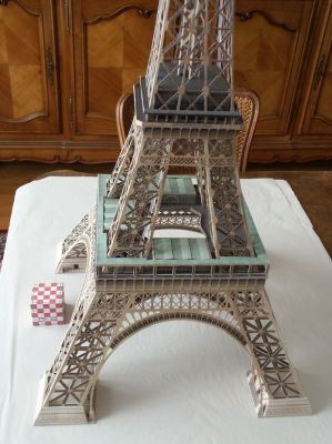 La Tour Eiffel de Schreiber-Bogen
Difficile de faire tenir le morceau sur la photo !
