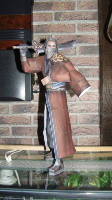 Aaron
De Final Fantasy X, (excellent y tiens tout seul debout aussi)
