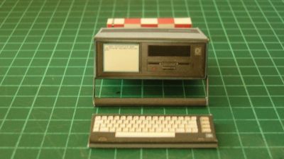 Commodore SX-64
petite maquette sympa de 5cm
