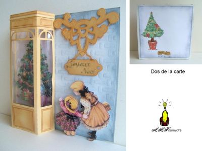 Vitrine de NoÃ«l
Carte inÃ©dite dont j'ai dessinÃ© le gabarit dans ROBO Master puis dÃ©coupÃ© les Ã©lÃ©ments Ã  la craft ROBO.
Sapin de NoÃ«l et filettes vintage montÃ©es en 3D au gel silicone

