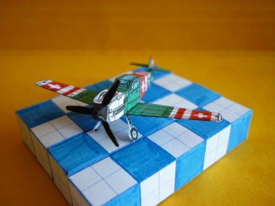Messerschmitt Bf109E suisse
Bf109E d'Oliver Bizer coloriÃ© aux couleurs suisses. L'hÃ©lice, sa casserole et le train d'atterrissage sont des crÃ©ations perso.
Keywords: olli bf109