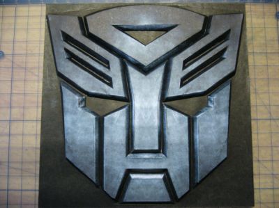 Logo Autobots / Transformers
L'emblÃ¨me des Autobots
Keywords: papercraft transformers autobots logo symbole