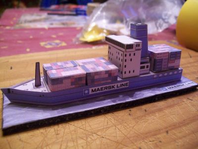 Porte-Containers Emma Maersk
