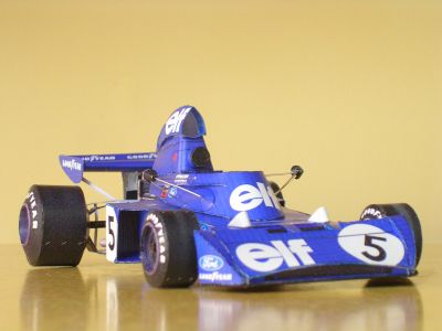 Tyrrell 006 - 1973  L'Ã©chelle 1:24
Jackie Stewart a gagnÃ© son dernier Championnat de F1 en 1973 en utilisant une Tyrrell  avec patronage d'Elf
