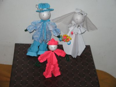 les mariÃ©s et un page
http://books.google.com/books?id=t-A1O9RF79cC&printsec=frontcover&hl=fr&source=gbs_ge_summary_r&cad=0#v=onepage&q&f=false
