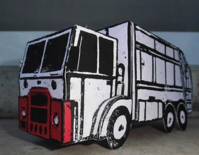 Heil Collectomat Mark II
maquette en papier realisée engravure sur linoleum d´un 
camion poubelle insperé du film "soylent green" , USA 1973
Keywords: Heil Collectomat Mark II