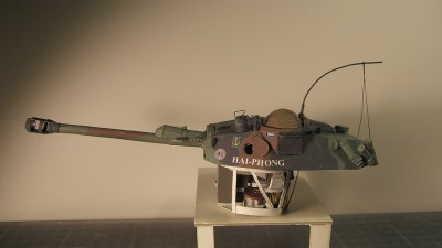 Panhard AML 90=368.JPG (142.86 Kio) Vu 9349 fois le projecteur est devant la trappe en dome et est replié.