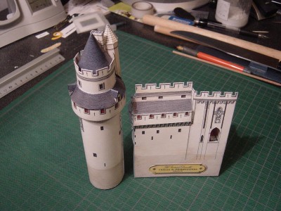 pierrefonds 8.jpg (195.27 Kio) Vu 10118 fois La tour et sa partie de rempart terminées