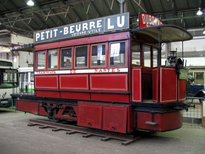 Tram_Nantes_AMTUIR[2].jpg