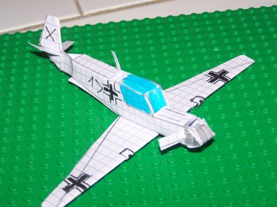 Un Bf 109 bipale dans un mauvais état