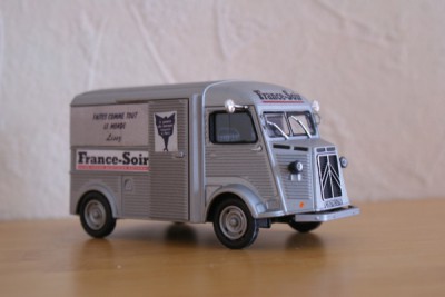 Lechat_France-Soir_0.jpg