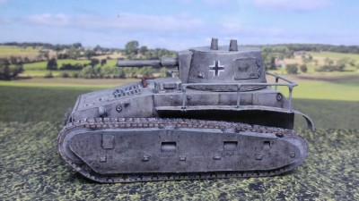 Paskal - Leichttraktor 1.jpg