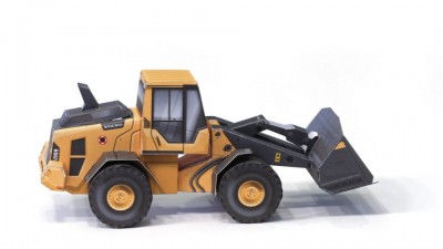 volvo l90h -- maquette papier.jpg