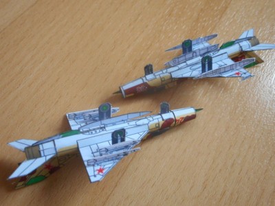 prmodels-MiG-21Bis-R-15.JPG