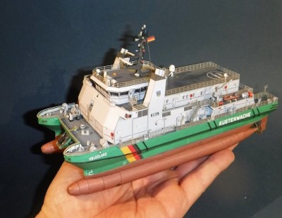 DSCF0667.JPG (246.7 Kio) Vu 5220 fois Une poignée de vaisseaux construits à partir de 1490 pièces, je suis content du résultat.<br /><br />Je tiens à remercier tout le monde pour les nombreux likes et pour le grand intérêt porté à mon rapport de chantier, c'est très motivant !<br /><br />Cordialement<br />Kurt
