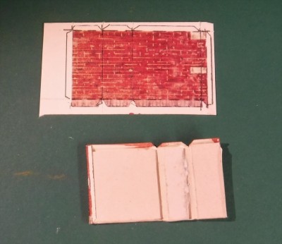 DSCF0218.JPG (210.77 Kio) Vu 3881 fois ... La base des piliers de support est renforcée avec du carton Finn de 1,5 mm...