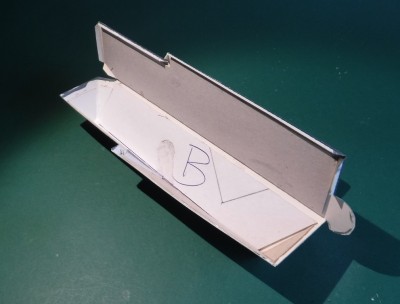 DSCF0117.JPG (141.21 Kio) Vu 2007 fois ... est doublé à l'intérieur de carton de 1 mm ...