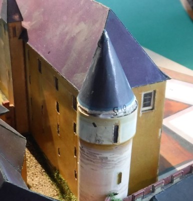 DSCF0134.JPG (157.59 Kio) Vu 1936 fois ... collez d'abord le cône dessus...