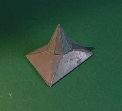 DSCF0011 (2).JPG (133.99 Kio) Vu 1824 fois ... et le toit asymétrique est terminé<br /><br />Sincèrement<br />Kurt