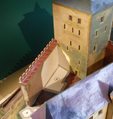 DSCF0114.JPG (147.32 Kio) Vu 1712 fois ...maintenant collé au donjon...