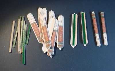 Renforcez les pièces 18a quatorze fois avec du carton de 2 mm...