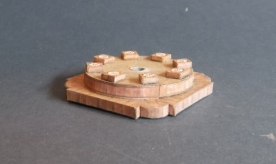... posée sur la plateforme.