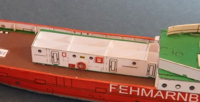 ... et posé sur le pont.