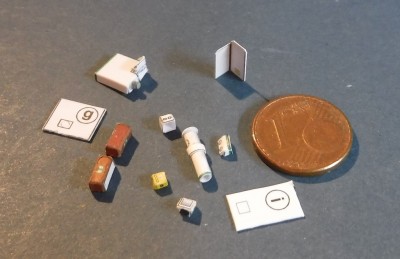 Différentes petites pièces collées ensemble, notez la boîte aux lettres, de superbes détails !