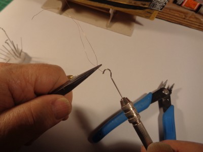 on fait glisser l’œillet