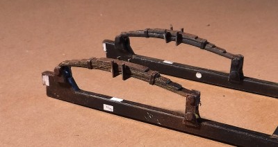… installés sur le cadre.