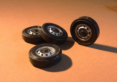 … et la placer sur les roues…