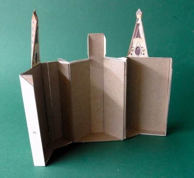 DSCF0262.JPG (161.37 Kio) Vu 582 fois …renforcée et assemblée…