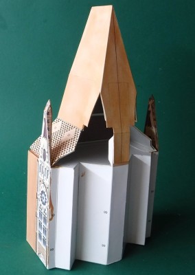 DSCF0270.JPG (97.03 Kio) Vu 551 fois …et posée sur la sous-structure.<br /><br />Cordialement,<br /><br />Kurt