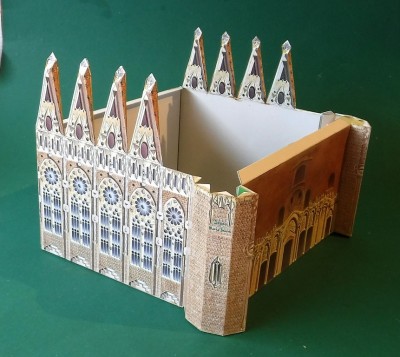 DSCF0194.JPG (235.42 Kio) Vu 758 fois …et la nef est fermée.<br /><br />Cordialement,<br /><br />Kurt