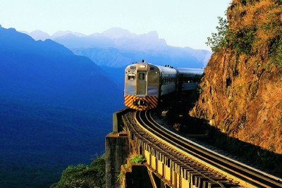 the-wild-serra-verde-express-ride-in-paranc3a1-brazil.jpg