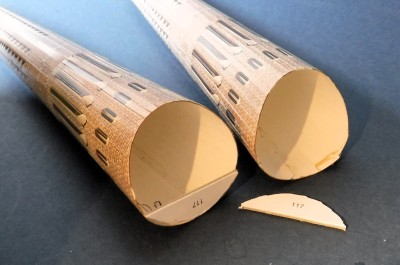 …Installez le châssis 117 dans les tourelles extérieures…