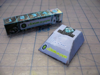 Le bloc avant, un peu déformé car j'avais oublié de mettre le renfort intérieur avant toute chose... du coup bidouillage pour arriver à celà