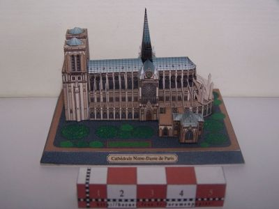 Notre dame de Paris
Petit modele

