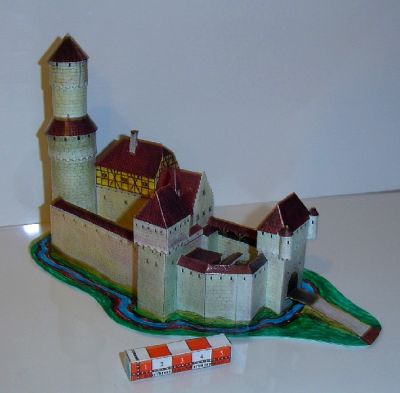 Burg_von_Ritter_Gerfried-1.JPG